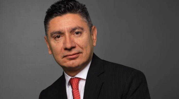 Exgerente del INS denuncia presiones para ingresar $10 millones a través del puesto de bolsa