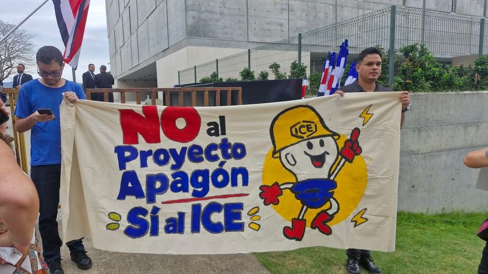 Sindicatos Armonización Eléctrica ICE Manifestación Albino Vargas